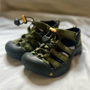 Keen Newport sandals toddler